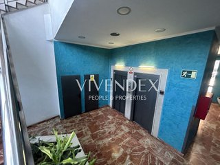 Oficina en venta en Almeda - El Corte Inglés en Cornellà de Llobregat