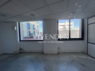 Oficina en venta en Almeda - El Corte Inglés en Cornellà de Llobregat