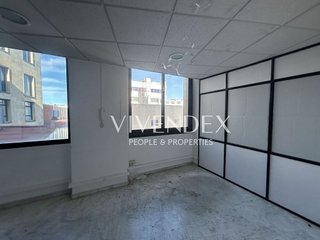 Oficina en venta en Almeda - El Corte Inglés en Cornellà de Llobregat