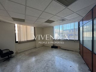 Oficina en venta en Almeda - El Corte Inglés en Cornellà de Llobregat