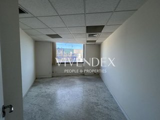 Oficina en venta en Almeda - El Corte Inglés en Cornellà de Llobregat