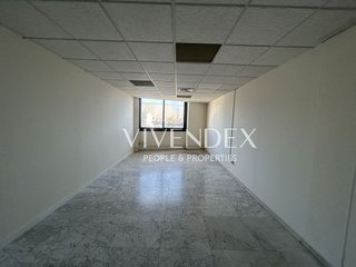 Oficina en venta en Almeda - El Corte Inglés en Cornellà de Llobregat