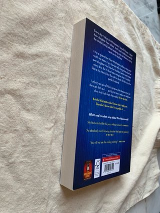 Libro en inglés: The housemaid.