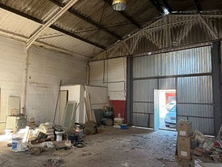 Nave industrial en venta en La Paz en Alcalá de Guadaira