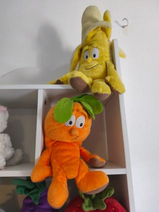 Lote Peluches Fruta, Perro y Gato
