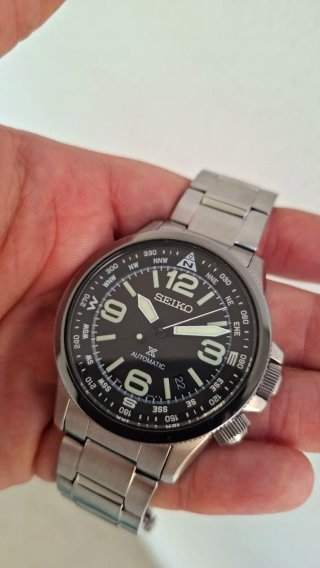 Seiko Prospex "Alpinist" Automático Negro