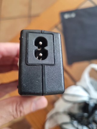 Cargador Fujitsu AC ADAPTER V85