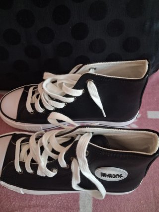 Zapatillas niña T37 negras y blancas