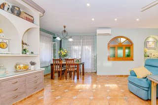 Chalet en venta en Cúllar Vega