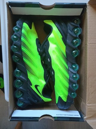 Nike DN8 Zapatillas Deportivas Verde y Negro