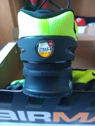 Nike DN8 Zapatillas Deportivas Verde y Negro