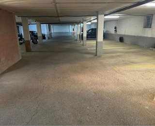 Garaje en venta en Villaquilambre