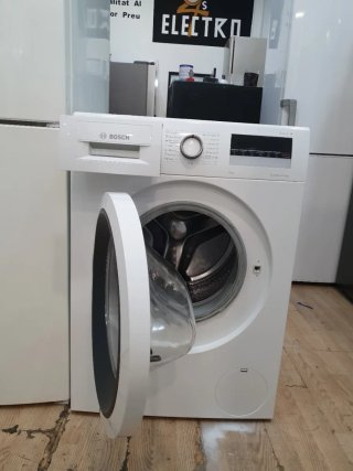 Nevera Electrolux y Lavadora Bosch