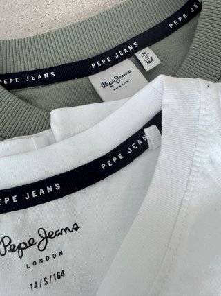 Conjunto : Camiseta Blanca y Sudadera Verde