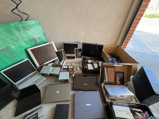 Lote de equipos informáticos, precio negociable