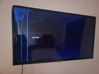 TV Thomson Negra con Pantalla Rota