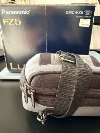 Cámara Panasonic Lumix FZ5 Negra, objetivo LEICA