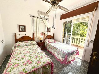 Chalet en venta en La Carihuela en Torremolinos