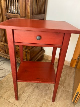 Cómoda Hemnes IKEA y 2 mesitas de noche