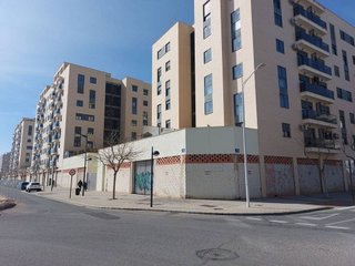 Local comercial en alquiler en Santa Cruz - Industria - Polígono Campollano en Albacete