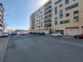 Local comercial en alquiler en Santa Cruz - Industria - Polígono Campollano en Albacete