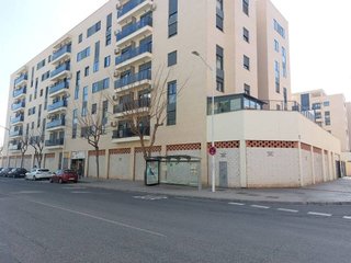 Local comercial en alquiler en Santa Cruz - Industria - Polígono Campollano en Albacete