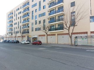 Local comercial en alquiler en Santa Cruz - Industria - Polígono Campollano en Albacete