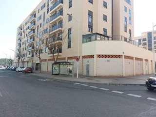 Local comercial en alquiler en Santa Cruz - Industria - Polígono Campollano en Albacete