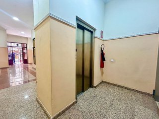 Garaje en alquiler en Mercado en Alicante