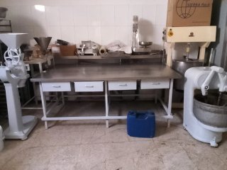 Maquinaria de pastelería por jubilación