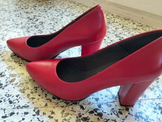Zapatos de tacón Chamby rojos