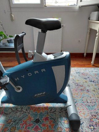 Bicicleta Estática BH Hydra
