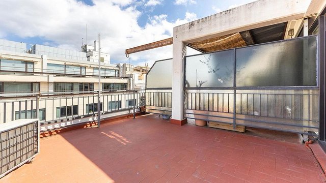 Oficina en alquiler en Sant Antoni en Barcelona - Imagen 2