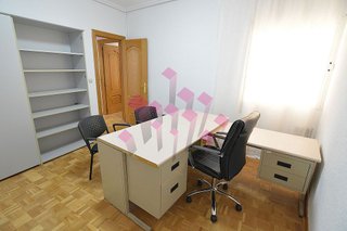 Oficina en alquiler en Centro - El Pilar en Ciudad Real
