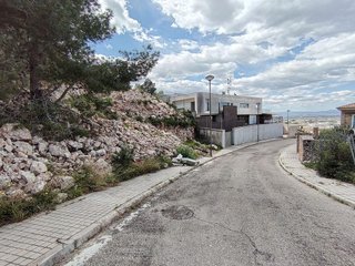 Terreno en venta en Zona Urbanizaciones en Alzira