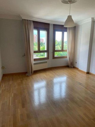 Piso en alquiler en Pº Zorrilla - Cuatro de Marzo en Valladolid