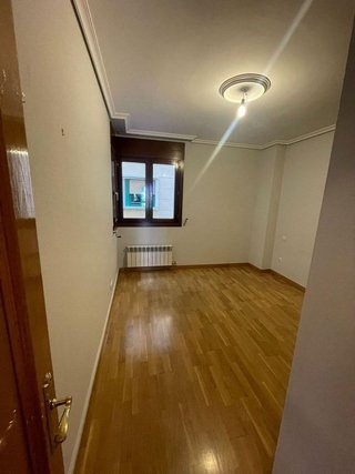 Piso en alquiler en Pº Zorrilla - Cuatro de Marzo en Valladolid