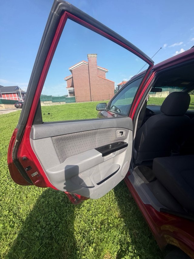 OPORTUNIDA!Kia Carens 2.0 CRDI 113CV • Año 2006 •