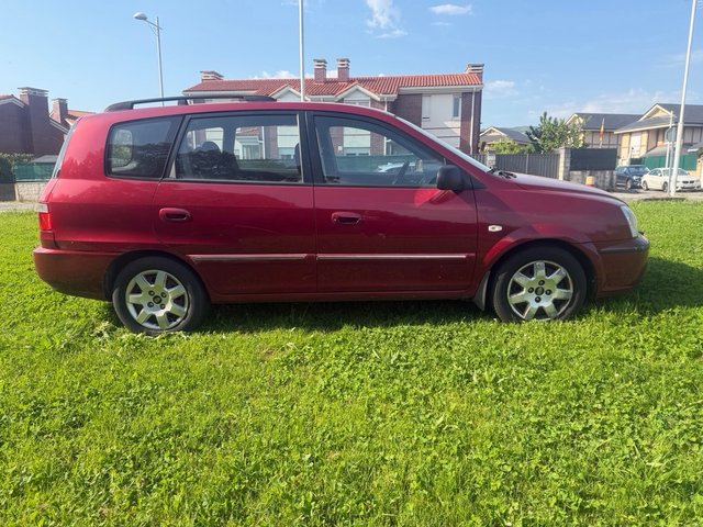OPORTUNIDA!Kia Carens 2.0 CRDI 113CV • Año 2006 •