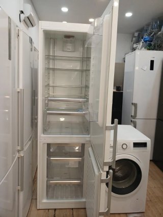 Nevera Electrolux y Lavadora Bosch
