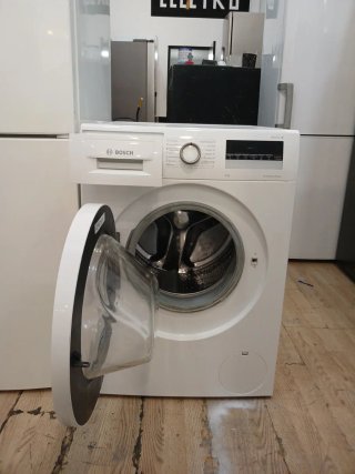 Nevera Electrolux y Lavadora Bosch