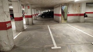 Garaje en venta en Eixample Sud – Migdia en Girona