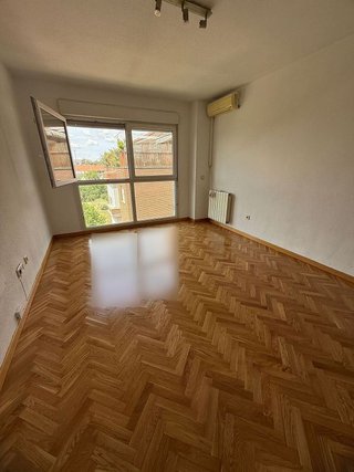 Piso en alquiler en Las Tablas en Madrid