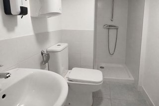 Local comercial en alquiler en Centro - Ayuntamiento en Santander