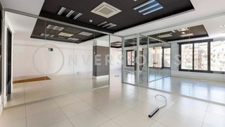 Oficina en alquiler en La Maternitat i Sant Ramon en Barcelona - Imagen 25