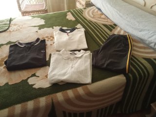 Lote 3 polos y pantalón Talla L