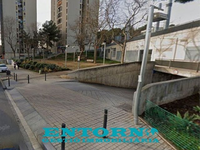 Garaje en venta en Montbau en Barcelona