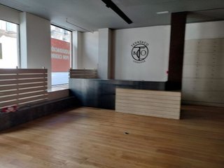 Local comercial en alquiler en Areal – Zona Centro en Vigo