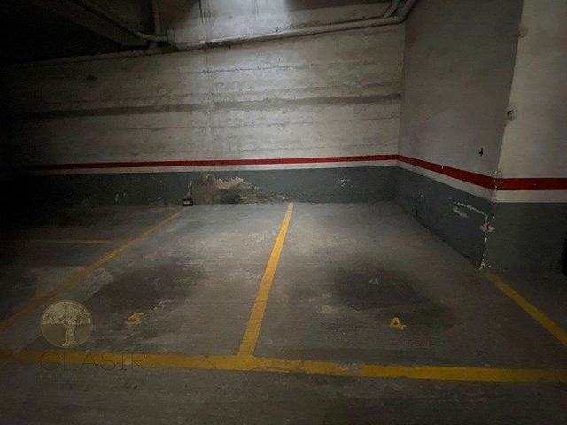 Garaje en venta en El Parc i la Llacuna del Poblenou en Barcelona - Imagen 2