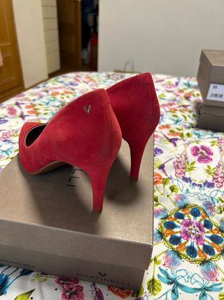 Zapatos de tacón Martinelli rojos ante